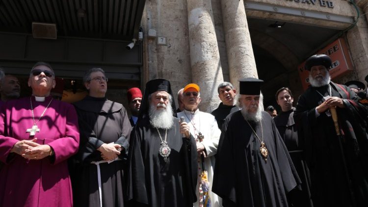 Kyrkoledare samlade i Jerusalem 