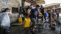 En la Franja de Gaza las familias dependen de tres litros o menos de agua por persona al día para beber, cocinar e higiene