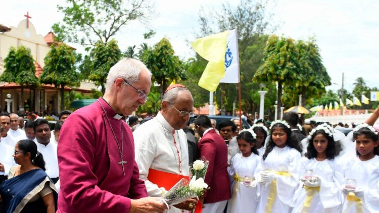 श्रीलंका में कैंटरबरी के महाधर्माध्यक्ष एकजुटता यात्रा के दौरान