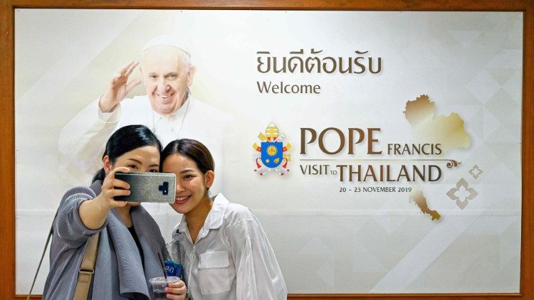 THAILAND-JAPAN-RELIGION-POPE