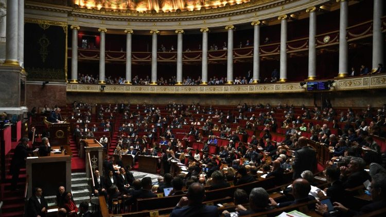 法國國民議會討論生物倫理法律