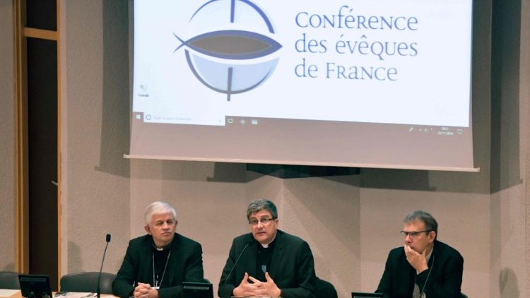 Francja: biskupi o odpowiedzialności za nadużycia