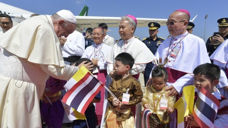 Popiežius lankosi Azijoje, Tailande ir Japonijoje