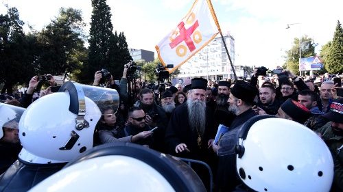 Montenegro: Proteste gegen umstrittenes Kirchengesetz