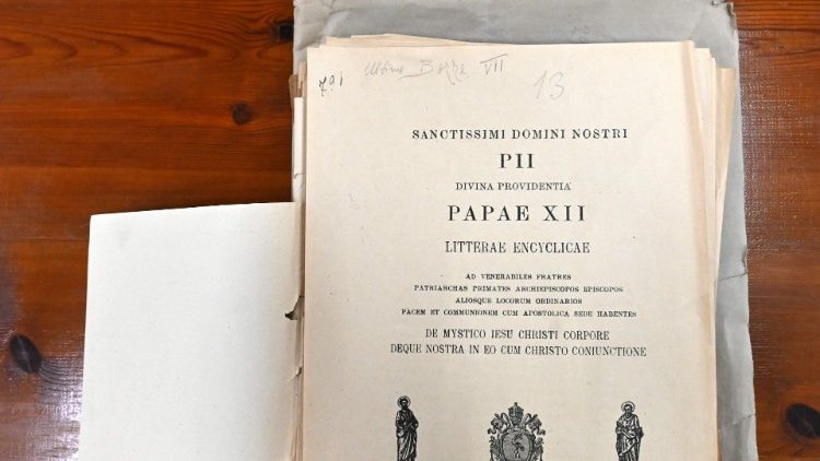 Archivakten aus der Zeit des Pontifikats von Pius XII. (1939-1958)