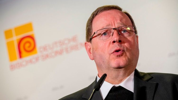 Der Vorsitzende der Deutschen Bischofskonferenz (DBK), Bischof Georg Bätzing, hat die Anschläge in Wien verurteilt