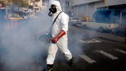 L'Iran sfida la pandemia e le sanzioni