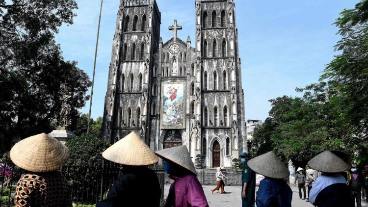 Catedral de São José, em Hanoi