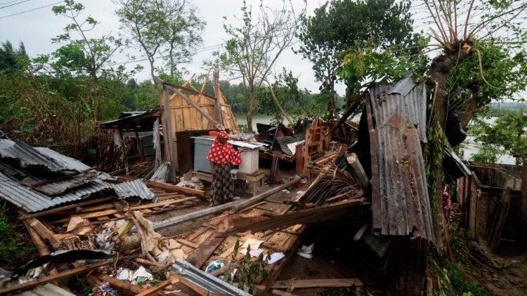 Indija i Bangladeš pogođeni ciklonom Amphan