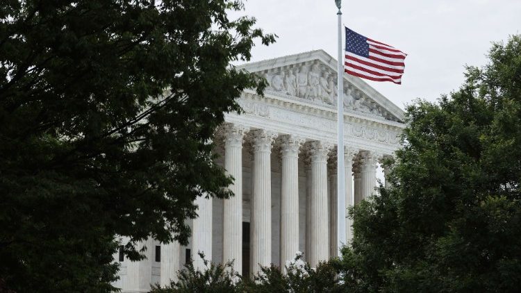 US-SUPREME-COURT-ISSUES-ORDERS-AND-RELEASES-OPINIONS