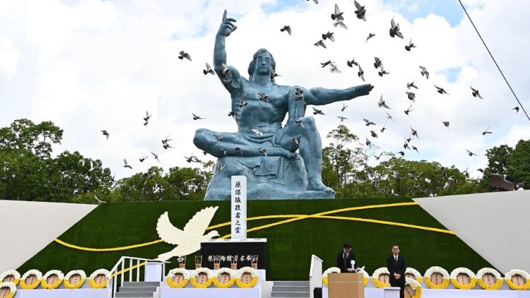 Công viên Hòa bình tại Nagasaki, thành phố bị ném bom nguyên tử hồi Thế chiến thứ hai