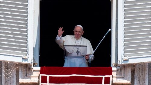Pápež František na slávnosť Nanebovzatia: Nezabúdame chváliť Boha?