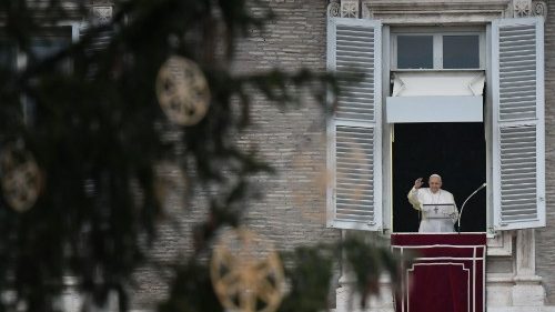 El Papa en el Ángelus: abrirnos a la gracia para decir “no” al mal y “sí” a Dios