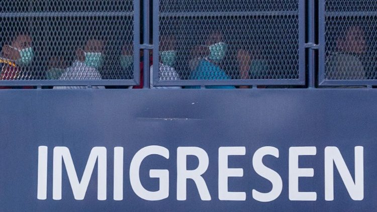 Malaysia's immigration department deported 1,086 migrants back to Myanmar on 23 Feb. 2021
