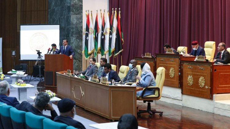 Sessione dell'assemblea parlamentare libica a Sirte  