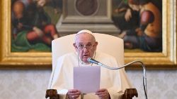 Påven Franciskus talade vid allmänna audiensen 21 april om vikten av den muntliga bönen