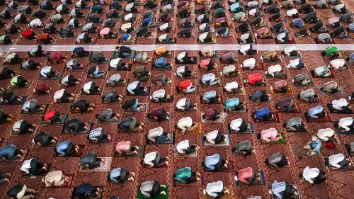 Malaysia: „In Moscheen keine Politik betreiben“