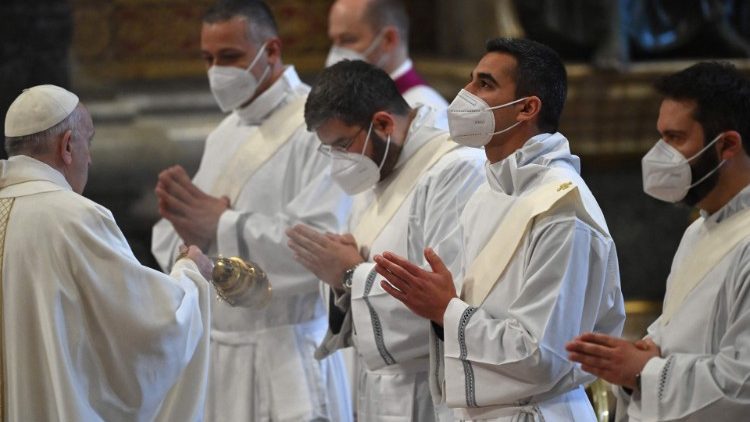 Messe avec ordinations sacerdotales, célébrée par le Pape François le 25 avril dernier en. la Basilique Saint-Pierre