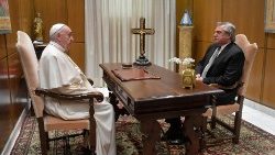 Le Pape et le président argentin, le 13 mai 2021 au Vatican.
