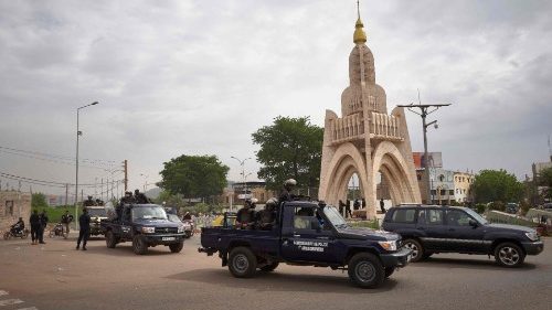 Mali: l'esercito arresta il presidente e il primo ministro