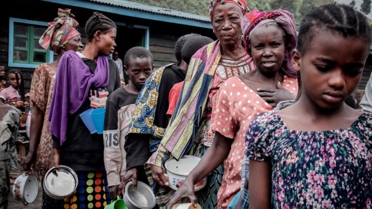 Miles de desplazados por la amenaza del volcán Nyiragongo en la República Democrática del Congo