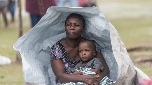 I vescovi italiani stanziano 11 milioni per Haiti