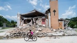 Une église en ruine à Chardonnières, Haïti, le 18 août dernier, quatre jours après un séisme de magnitude 7,2. 