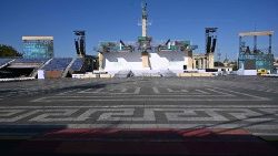 Blick auf den Heldenplatz in Budapest, auf dem Papst Franziskus die Abschlussmesse des Eucharistischen Kongresses feiern wird
