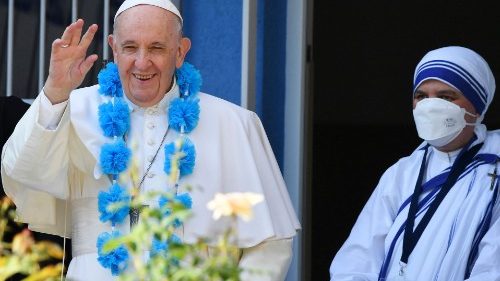 Papst trifft Obdachlose, Kranke und Ordensfrauen