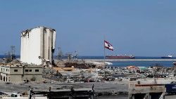 Imagem do porto de Beirute