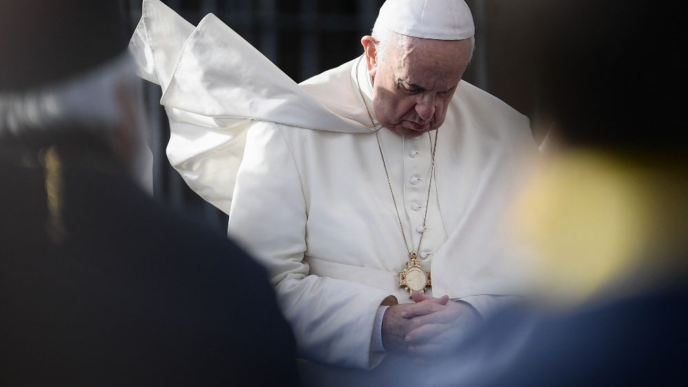 El Papa, en la oración de San Egidio