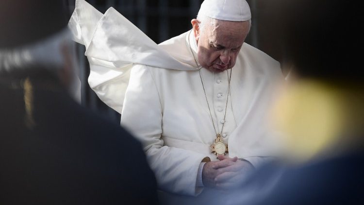 Pope Francis in prayer