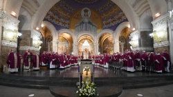 En Lourdes, la sesión plenaria de los obispos de Francia