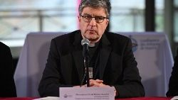 Le président de la Conférence des évêques de France lors de la présentation des mesures prises à Lourdes, le 8 novembre 2021.