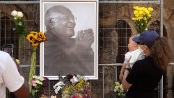 Les hommages affluent après le décès de l'archevêque anglican Desmond Tutu