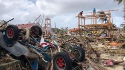 Die Spuren der Zerstörung durch den Taifun im Dezember sind noch immer nicht beseitigt