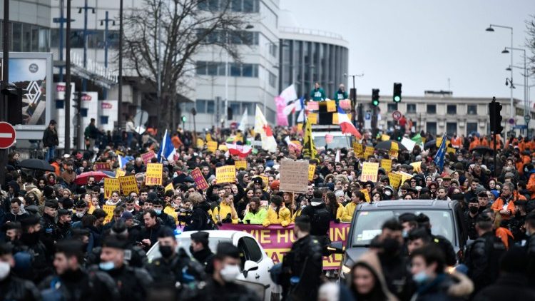 Manifestation contre l'avortement à Paris le 19 janvier 2022, alors que les sénateurs sont à leur tour appelés à se prononcer sur le principe d'une constitutionnalisation de l'IVG.