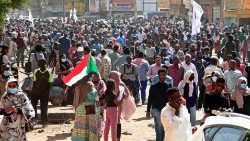 Sudan: manifestazione a Karthoum