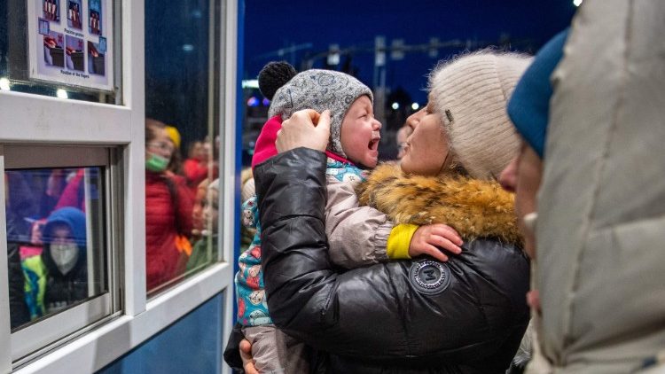 Ukrajinskí utečenci na slovenskej hranici Vyšné Nemecké (25. feb. 2022)