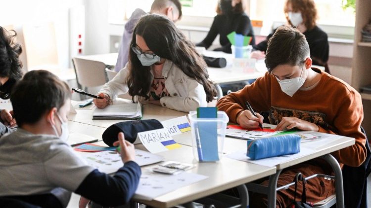 Flüchtlinge und "einheimische Schüler" in einer Gesamtschule in Köln