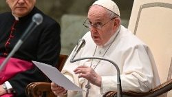 Papież: seniorzy uczą młodych zaufania do Boga