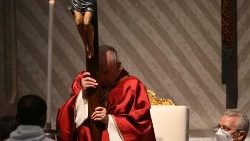VATICAN-RELIGION-POPE-GOOD FRIDAY-MASS-EASTER