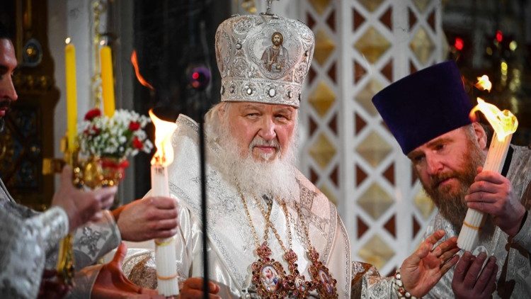 Papież do Cyryla: bądźmy budowniczymi pokoju dla Ukrainy