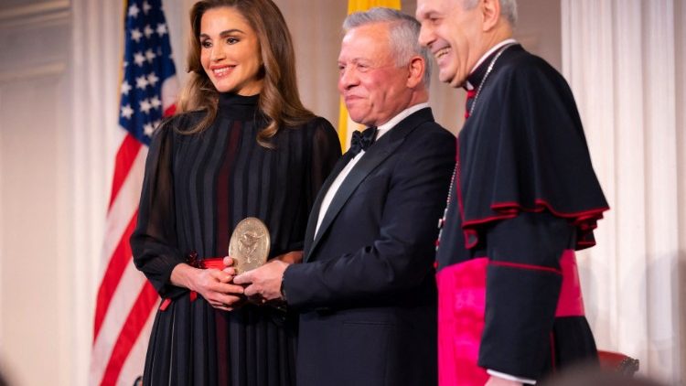 King Abdullah and Queen Rania Al Abdullah of the Hashemite Kingdom of Jordan with Archbishop Gabriele Caccia