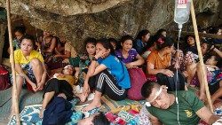 Birma: biskupi apelują o pokój i otwarcie korytarzy humanitarnych