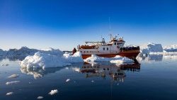 Scioglimento degli iceberg in Groenlandia per effetto del surriscaldamento del pianeta