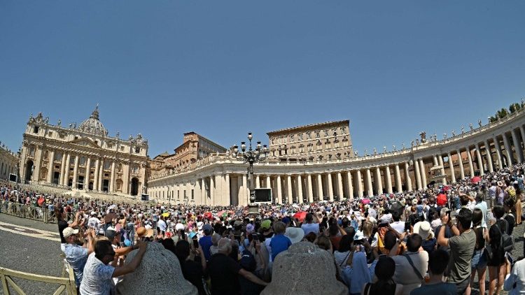 教皇フランシスコによる2022年7月17日のお告げの祈り　バチカン・聖ペトロ広場