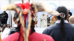 Papst Franziskus schätzt indigene Menschen und Kulturen