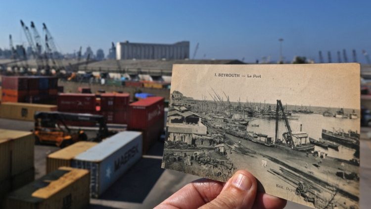 Niekdajšia podoba bejrútskeho prístavu zničeného výbuchom 4. augusta 2020