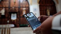 Nicaragua: si segue sul cellulare la Messa di monsignor Alvarez bloccato nella sua abitazione